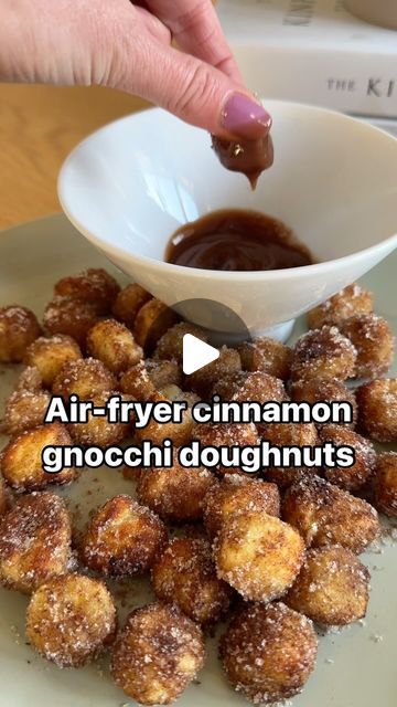 Sarah Melbourne IVF SMBC on Instagram: "Air-fryer cinnamon gnocchi doughnuts.   I didn’t think this would work but OMG!! It’s a winner!!   Super easy to make and 8 mins in the air fryer. Recipe from the June free @woolworths_au magazine   Ingredients  - 500g packet potato gnocchi  - 40g unsalted butter, melted  - 3tsp ground cinnamon  - 1/2 cup of white sugar  - 1/2 cup of thick chocolate sauce   Recipe  1. Place gnocchi in bowl and add butter - toss to coat  2. Add cinnamon and 1/4 cup sugar - toss to coat  3. Line air-fryer with baking paper and cook gnocchi in two batches. 200 degrees for 8 mins  4. Remove and add remaining sugar  5. Serve with chocolate sauce   #melbournemums #snackideas #kidslunch #kidslunchboxideas #kidssnacks #aussiemum #aussiemums #melbmum #afternoonsnack #foodie # Cinnamon Gnocchi, Chocolate Sauce Recipe, Chocolate Sauce Recipes, Gnocchi Dishes, How To Cook Gnocchi, Making Gnocchi, Potato Gnocchi, Cinnamon Butter, Air Fryer Recipe