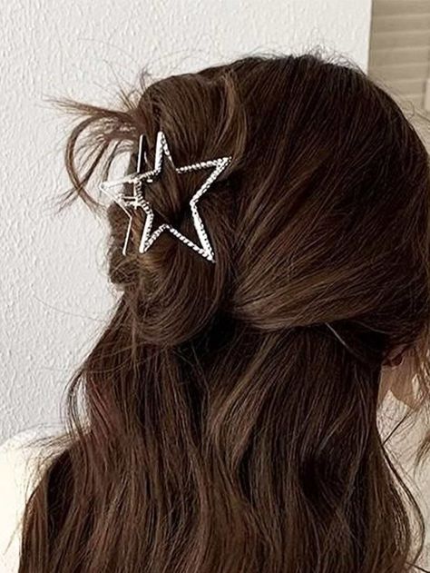 1pc Women's Y2k Style Star Decorated Hair Claw Clip For Daily Wear StreetI discovered amazing products on SHEIN.com, come check them out! Star Claw Clip, Claw Clip Hairstyles, Y2k Hairstyles, Clip Hairstyles, Style Star, Hair Claw Clip, Preppy Aesthetic, Claw Clips, Hair Claws & Clips