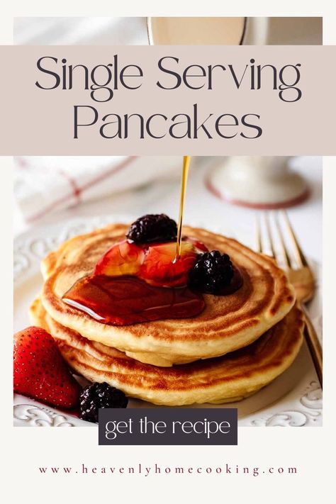 Single Serving Pancake Recipe, Small Pancake Recipe, Single Serve Breakfast Recipes, Small Batch Pancake Recipe, Single Serve Breakfast, Quick Pancakes, Pancakes For Two, Pancakes For One, Yummy Pancake Recipe