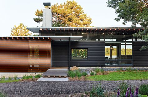 Case Study: Box Camp by SALA Architects - Residential Design Black Houses Modern, Contemporary Front Porch, Modern Porch Decor, Contemporary Exterior Homes, Exterior Home Renovation, Modern Front Porch Ideas, Modern Front Porches, Modern Porch, Black Houses