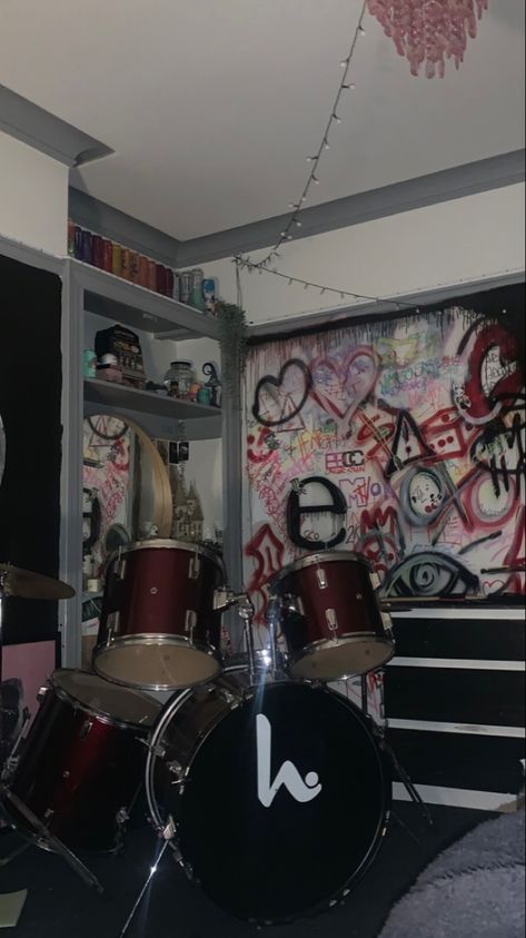 #drums #drummer #bedroom #graffiti #art #music Drums Room Ideas, Drumset In Bedroom Ideas, Rock Aesthetic Bedroom, Music Room With Drums, Drums Bedroom, Drummers Girlfriend Aesthetic, Drums In Bedroom, Drum Set In Bedroom, Room With Drum Set