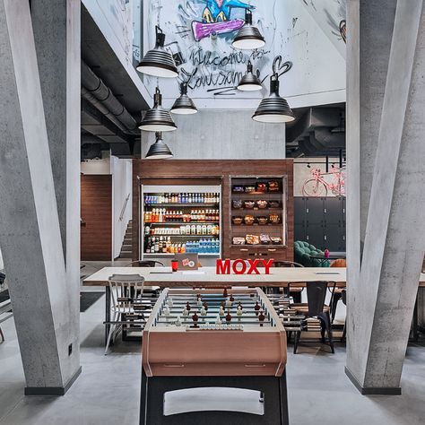 YOUNG AT HEART. Moxy Lausanne City is a stylishly chic hotel made for the young and young at heart. Monoplan was tasked with the interior design. Hotel In Switzerland, Moxy Hotel, Hotel Games, End Of December, Switzerland Hotels, Marriott Hotels, Breakfast Buffet, Young At Heart, Hotel Design