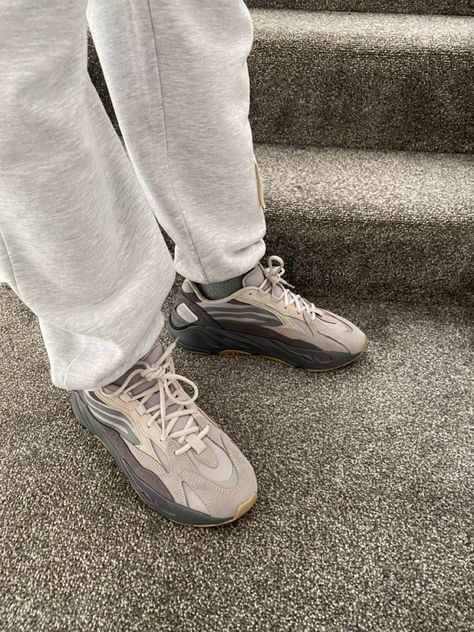 Yeezy 700 V2 Outfit Men, Yeezy 700 V2 Outfit, Yeezy Tephra, Yeezy 700 Tephra, Yeezy 700 V2 Tephra, 700 Yeezy, Yeezy Style, Yeezy Boost 700 V2, Shoes Streetwear