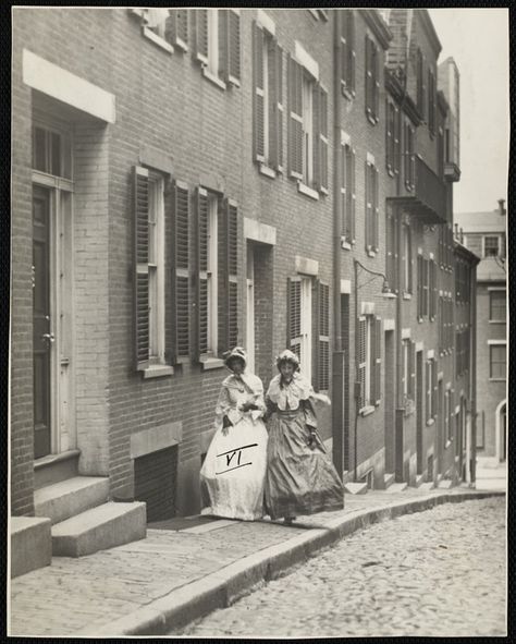 Old Boston Day, Beacon Hill Writing Gothic, 1930s Aesthetic, Boston Pictures, Beacon Hill Boston, Make Way For Ducklings, Old Boston, Boston History, England Countryside, Gothic Fiction