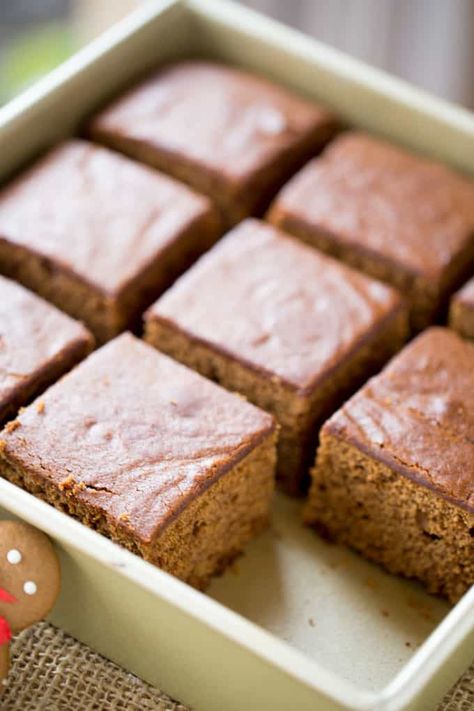 Classic Gingerbread Cake - Dinner, then Dessert Easy Ginger Cake, Pecan Pie Cake Recipe, Authentic Desserts, Pie Cake Recipe, Ginger Cakes, Pecan Pie Bar, Pecan Pie Cake, Gingerbread Cake Recipe, Cake Recipe Easy