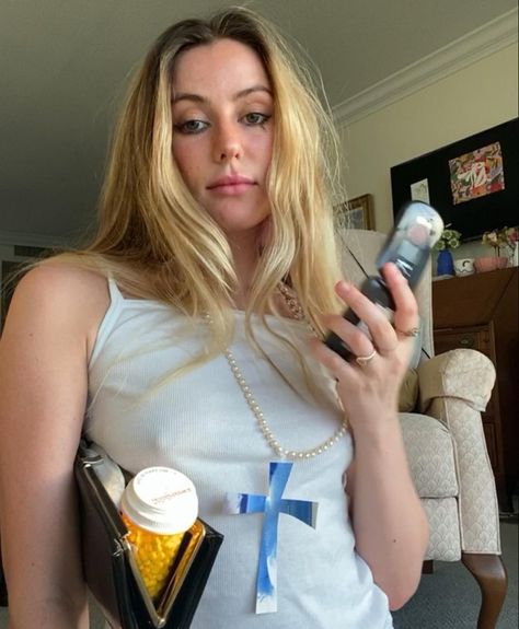 Caroline Calloway, Old Instagram, Scotch Tape, Graffiti Artist, Graffiti, Instagram Photos, Photo And Video, Instagram Photo, Halloween