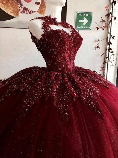 Quiencera Dresses Burgundy, Deep Red Quinceanera Dresses, Maroon Quinceanera Dresses, Dark Red Quinceanera Dresses, Red Quince Dress, Burgundy Quinceanera Dresses, Gown Birthday, Birthday Princess Dress, Quinceanera Themes Dresses