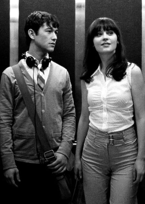 500 days of summer Hate Summer, 500 Days Of Summer, 500 Days, Movie Couples, Zooey Deschanel, Silver Screen, Film Aesthetic, Film Stills, Series Movies