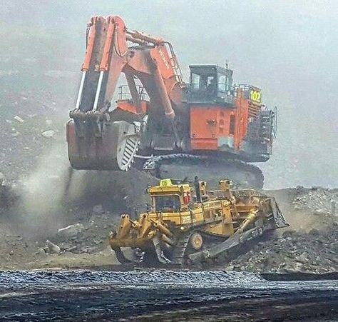 Pin by Thomas Hollstein on Mt. Mover Heavy equipment | Heavy construction equipment, Heavy machinery, Earth moving equipment Earth Moving Equipment, Caterpillar Equipment, Cat Machines, Truck Tailgate, Heavy Construction Equipment, Dumper Truck, Hydraulic Excavator, Construction Jobs, Energy Resources