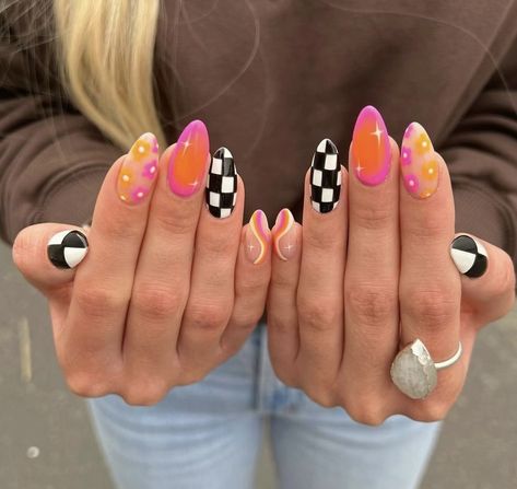 Candy Crush Nails, Acrylic Nail Art Ideas, Easy Diy Nail Art, Checkered Nails, Themed Nails, Nail Art Diy Easy, Nail Art Tutorials, Nail Art Products, Elegant Nail