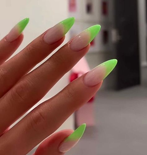 Almond Nails French, Neon Green Nails, Green Acrylic Nails, Celebrity Nails, Green Nail Designs, Edgy Nails, Pointed Nails, Almond Nails Designs, Neon Nails