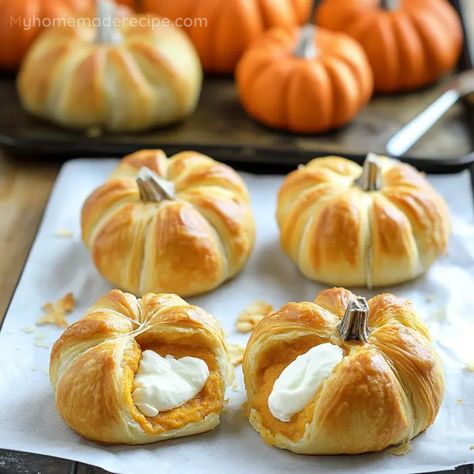 Filled Bread Rolls, Home Made Pumpkin Pie Filling, Pumpkin Cheese Bread, Crescent Pumpkins With Cream Cheese, Festive Fall Food, Pumpkin Cream Cheese Crescent Rolls, Pumpkin Cream Cheese Puff Pastry, Thanksgiving Treats Desserts, Deserts Thanksgiving