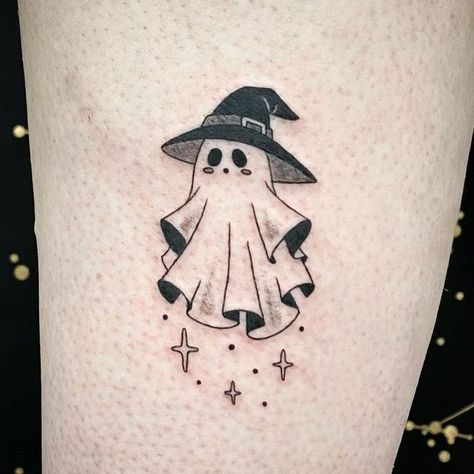 Trad Ghost Tattoo, Ghost Witch Tattoo, Halloween Tattoo Ideas Simple, Tattoo Ideas Halloween, Small Ghost Tattoo, Fall Tattoo Ideas, Flow Tattoo, Harry Potter Tattoo Sleeve, Reading Tattoo