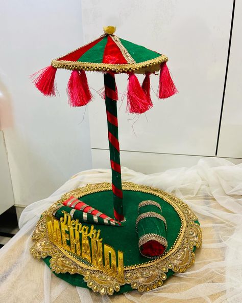 Customised mehandi platter 💚💛 #mehandiart #mehandiplatter #mehandidesign #mehanditray #mehandiplate #mehandidecor #mehandiessentials #mehandinight #customisedtrays #customisedmehandiplatter Mehandi Platter, Mehandi Function, Make Your, Tray