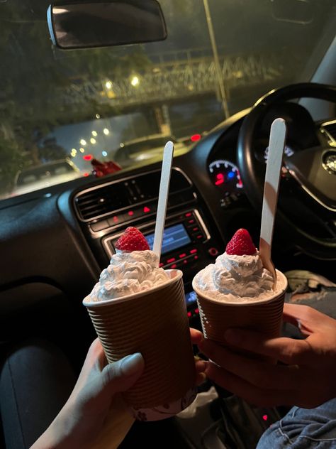 Night Ice Cream Snap, Ice Cream In Car, Ice Cream At Night, Ice Cream Car, Late Night Vibes, Diwali Sweets, Coffee Shop Aesthetic, Perfect Night, Car Rides