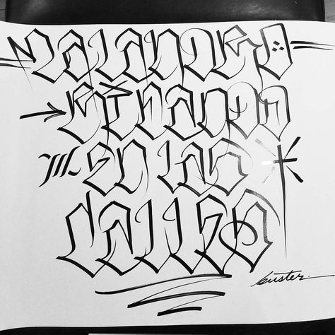 letteringmalandro en Instagram: “Malandro rifando en las calles. #letteringmalandro x @busterduque” Cursive Tattoo Letters, Lettering Malandro, Chicano Tattoos Lettering, Graffiti Alphabet Wildstyle, Tattoo Lettering Alphabet, Graffiti Lettering Alphabet, Graffiti Wildstyle, Graffiti Quotes, Handwriting Examples