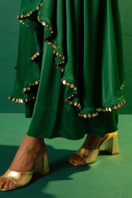 Buy Green Satin Hand Embroidery Saasha Placement Kurta With Palazzo For Women by Prahnaaya Online at Aza Fashions. Hand Work Suits Designs, Mirror Work Belt, Pattern Reference, Kurti Pattern, Silk Kurti Designs, Kurta With Palazzo, Designer Anarkali Dresses, Anarkali Dresses, Trendy Outfits Indian