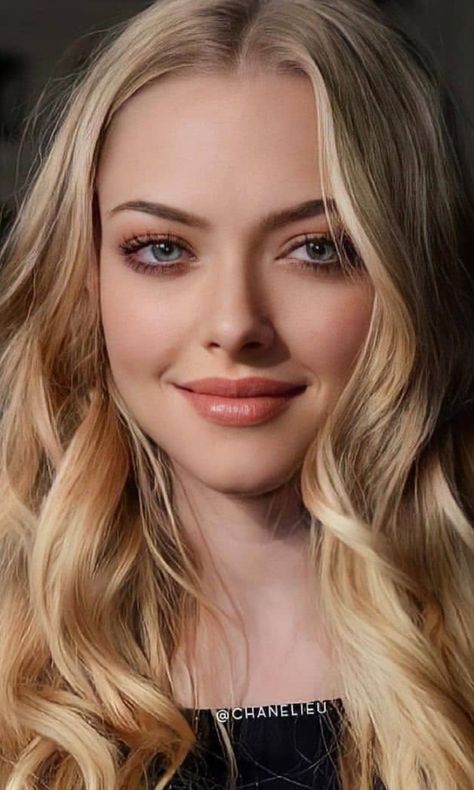 Blonde Female Actresses, Actresses With Blonde Hair, Blonde Actresses In Their 20s, Blue Eyes Hair Color Ideas, Amanda Seyfried Makeup, Blond Actress, Amanda Seyfried Hair, Blonde Actress, Affordable Skin Care Routine