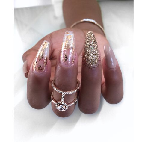 pinterest: @ gaaabbriellaa ♡ Glitter Acrylic Nails, Fancy Hands, Stylish Nails Designs, Simple Rose, Glitter Acrylic, Rose Gold Foil, Nail Games, Nails Inspo, Nails Designs