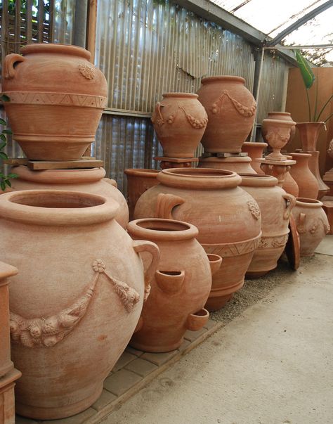 Here is a sneak peek into our Italian terracotta inventory! We are currently obsessed with the large terracotta pots! They create the perfect statement for your garden design. Large Terracotta Pots Outdoor, Large Terracotta Pots Garden, Terricata Pots, Terracotta Pots Garden, Terracotta Garden Pots, Large Clay Pots, Italian Garden Ideas, Aged Terra Cotta Pots, Aged Terracotta Pots