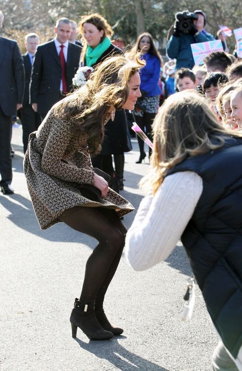 CafeMom.com : Tights Are Alright : 30 Times Kate Middleton Showed Off Some Serious Leg -- Though Kate's legs aren't bare in this photo, they might as well be. Even in tights, we can see that Kate has a killer pair of pins. It's impossible to hide them no matter what she's wearing! We have to believe that this outfit was definitely more up the Queen's alley than the rest of them. Kate Middleton Skirt, Kate Middleton Legs, Catherine Cambridge, Princesse Kate Middleton, Estilo Kate Middleton, Kate Middleton Pictures, Princesa Kate Middleton, Queen Kate, Middleton Family