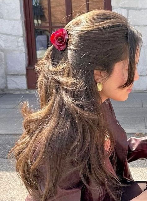 Velvet Red Hair, Hair Accessories Red, Hair Clip Flower, Brown Hair Inspo, Hair Stylies, Dream Hair, Aesthetic Hair, Hairstyles Haircuts, Gorgeous Hair