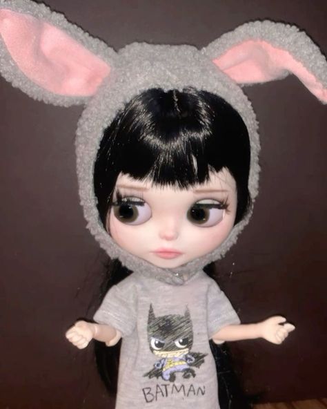 Doll Drawing, Black Hair Blue Eyes, Urban Outfitters Clothes, Doll Aesthetic, Alternative Makeup, Valley Of The Dolls, Insta Profile Pic, Rose Icon, Bunny Doll