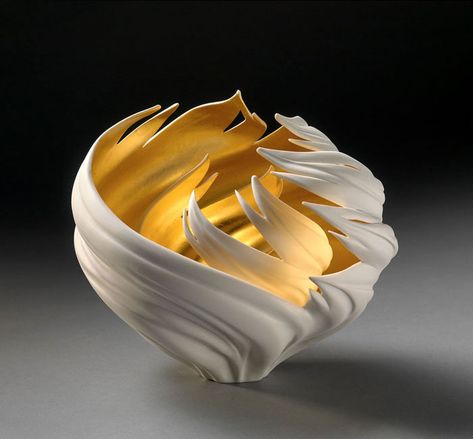 porcelain-gold-leaf-sculpture-vase-jennifer-mccurdy-4 Jennifer Mccurdy, Surreal Portrait, Contemporary Pottery, Wheel Thrown Ceramics, Organic Ceramics, Sculptures Céramiques, Cerámica Ideas, Porcelain Art, American Crafts