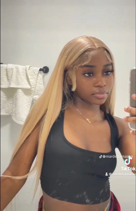 Blonde Hair On Black Women, Lace Wigs Styles, Track Hairstyles, Frontal Wig Hairstyles, Straight Weave Hairstyles, Quick Weave Hairstyles, Protective Hairstyles Braids, Frontal Hairstyles, Pretty Hair Color