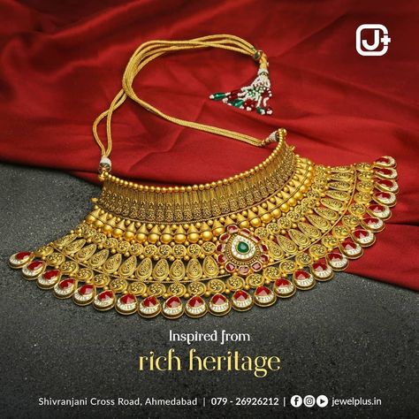 Antique Gold Jewelry Indian Choker, Heavy Choker Necklace Gold, Barat Ideas, Choker Designs Gold, Heavy Choker Necklace, Antique Choker, Wedding Jewelry Sets Bridal Jewellery, Bridal Jewellery Inspiration, Bridal Necklace Designs