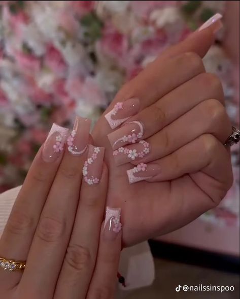 Sweet 16 Nails, Quince Nails, Quinceanera Nails, Girly Acrylic Nails, Smink Inspiration, Simple Acrylic Nails, Short Square Acrylic Nails, Unique Acrylic Nails, Soft Nails