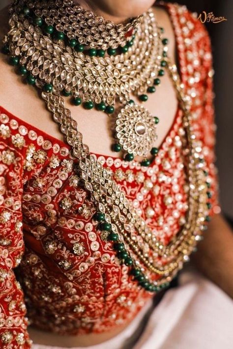 Where to Rent or Buy Artificial Bridal Jewellery in Delhi?? Wedding Jewelry Sets Bridal Jewellery, Bridal Jewelry Sets Brides, Pengantin India, Kundan Jewellery Bridal, Bridal Jewelery, Perhiasan India, Jewelry Styling, Indian Bridal Jewelry Sets, Bridal Jewellery Design