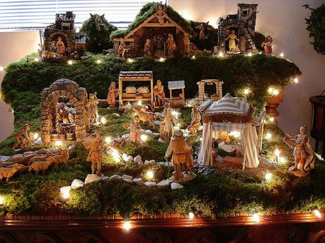 pictures of Fontanini nativity scenes | Recent Photos The Commons Getty Collection Galleries World Map App ... Belen Christmas Decor, Belen Christmas Decor Diy, Belen Christmas, Christmas Nativity Scene Display, Christmas Crib Ideas, Nativity Scene Display, Rose Gold Christmas Decorations, Fontanini Nativity, Christmas Nativity Set