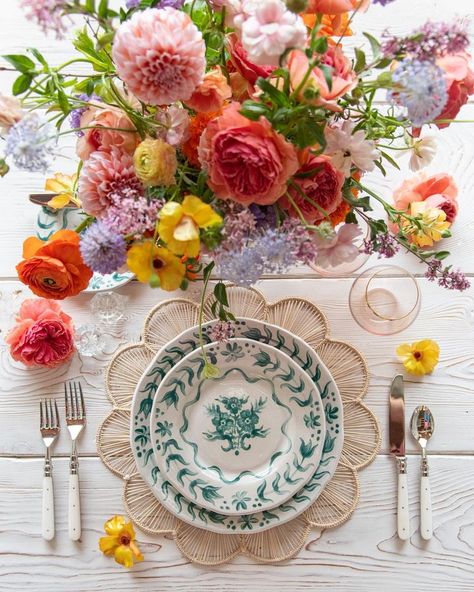 Funky Tablescape, Pastel Wedding Theme Decoration, Wildflower Wedding Theme Table Settings, Wildflower Centerpiece Wedding, Spring Wedding Table Settings, Garden Wedding Table Decor, Floral Table Scape, Acre Wedding, French Table Setting