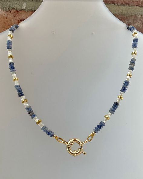 Sodalite and Shell Necklace - Etsy UK Homemade Necklace Ideas, Shell Beaded Necklace, Diy Necklace Patterns, Homemade Necklaces, Shell Beads Necklace, Stone Bead Jewelry, Diy Bracelet Designs, The Sailor, Gemstone Beaded Necklace