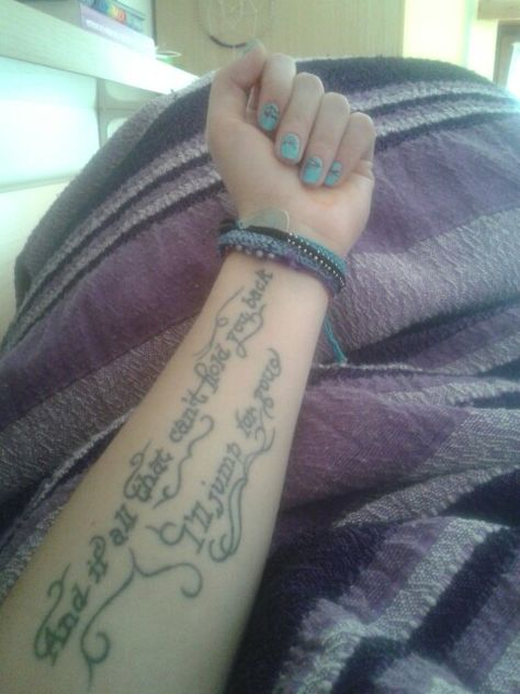 And if all that can't hold You back,I'll jump for You ♥ Don't jump,Tokio hotel… Don’t Jump Tokio Hotel, Tokio Hotel Tattoo Ideas, Tokio Hotel Symbol, Tokio Hotel Tattoo, Hotel Tattoo, Fandom Tattoos, Funky Tattoos, Hotel Logo, Johnnie Guilbert