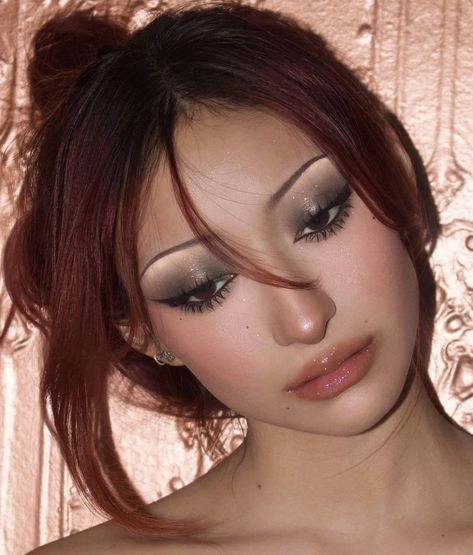 Y2k Makeup Looks, 2000s Makeup Looks, Sultry Makeup, Mekap Mata, Y2k Makeup, 90s Makeup, Formal Makeup, Swag Makeup, Smink Inspiration