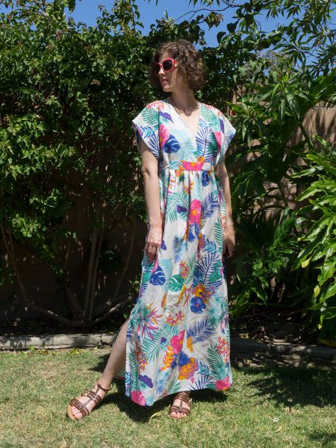 Kaftan Pattern Diy, Diy Kaftan Dress, Diy Caftan, Caftan Dress Pattern, Caftan Pattern, Vacation In Hawaii, Kaftan Pattern, Box Dress, Diy Fashion Trends