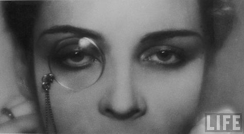 woman wearing a monocle 1930's - how glamourous! Le Monocle, 19th Century Women, Flapper Girl, Man Ray, Life Magazine, Nostril Hoop Ring, Spectacles, Fashion Art, A Woman