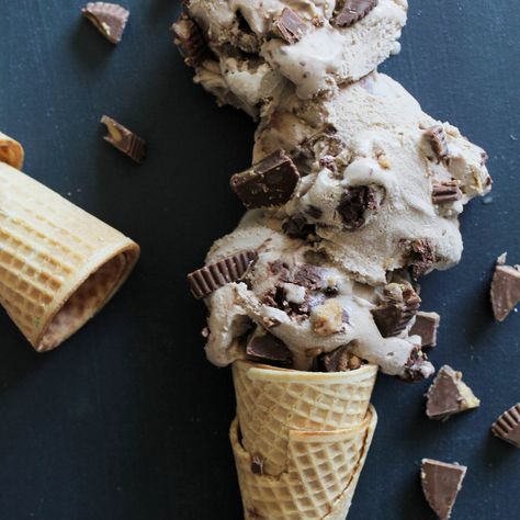 Moose Tracks Ice Cream Moose Tracks Ice Cream, Moose Tracks, Fro Yo, Ice Cream Maker Recipes, Appetizer Platters, Chocolate And Peanut Butter, Summer Dessert Recipes, Reeses Peanut Butter Cups, Reeses Peanut Butter