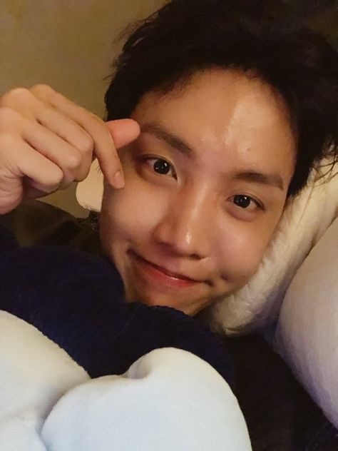 J Hope Selca, J Hope Smile, Rap Lines, Bare Face, Bts Love Yourself, Gwangju, Hoseok Bts, Bts J Hope, Bts Members