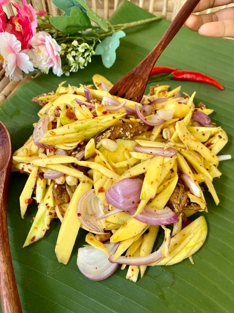 Authentic Thai Mango Salad Recipe Spicy Mango Salad Thai, Thai Mango Salad Recipe, Mango Dipping Sauce, Mango Thai, Thai Bbq, Mango Salad Recipe, Thai Mango Salad, Traditional Thai Food, Asain Food