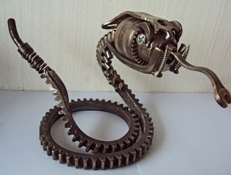 Steampunk Rattlesnake. by metalmorphoses.deviantart.com on @deviantART Steampunk Snake, Cat Ladders, Darth Vader Mask, Venomous Snake, Mechanical Animals, Steampunk Stuff, Fantasy Literature, Shadow Dragon, Steampunk Cosplay