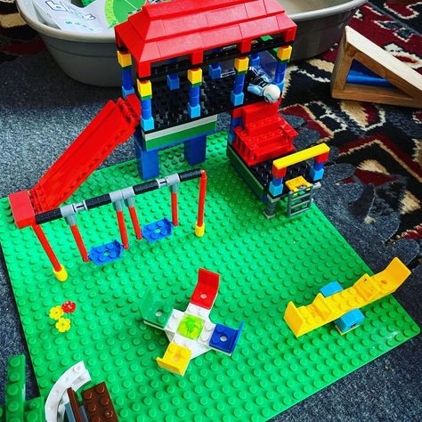 Lego Playground Ideas, Lego Playground, Duplo Ideas, Lego Crafts, Easy Lego Creations, Learning Corner, Lego Activities, Love Hate Relationship, Lego Craft