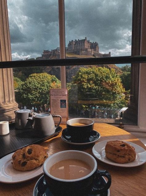 Scotland Aesthetic, Edinburgh Travel, Voyage Europe, I Want To Travel, Edinburgh Scotland, A Cup Of Coffee, Scotland Travel, Uk Travel, Travel Inspo