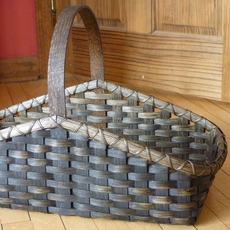 Primitive Hearth Joanna's Collections 1/18 Hearth Basket, Tall Storage Baskets, Weaving Instructions, Weaving Diy, Yellow Basket, Basket Art, Painted Baskets, Basket Weaving Patterns, Basket Making