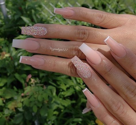 25 Nails, Quinceanera Nails, Long Acrylic Nail Designs, Ombre Acrylic Nails, White Acrylic Nails, Cute Acrylic Nail Designs, Long Acrylic Nails Coffin, Bling Acrylic Nails, Acrylic Nails Coffin Short