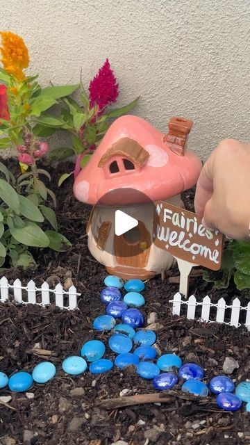 Bek Marsden on Instagram: "LIVING MY FAIRY DREAMS 🧚🏼‍♀️ ✨ #momlife#mom#fariygarden#fairies#daughters#daughterlife#dadlife#funmom#craft#gardening" Fairy Garden Ideas For Kids, Kids Fairy Garden, Fairy House Diy, Children's Garden, Fairy Garden Houses, Enchanted Garden, Garden Layout, Gardening For Kids, Fairy Houses