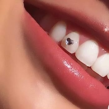 Jewel Teeth, Heart Tooth Gem, Hotfix Designs, Teeth Party, Tooth Ornaments, Teeth Gems, Pretty Teeth, Tooth Jewelry, Grillz Teeth