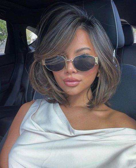 Short Hair Layers Thick Hair, Short Hair And Color Ideas, Taraji P Henson Bob Hairstyles, Bob Colour Ideas, Old Money Bob Black Women, Short Hair With Bangs Highlights, Short Hair Latina Haircuts, Shoulder Length Haircut Fine Hair, Sassy Medium Length Haircut